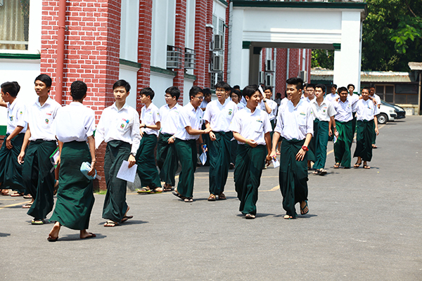 ၂၀၁၅−၁၆ ပညာသင္ႏွစ္ တကၠသိုလ္ဝင္ခြင့္ စာေမးပြဲရမွတ္ျဖင့္သာ ဆံုးျဖတ္ဦးမည္